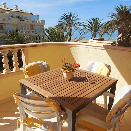 Estupendo Apartamento En Primera Linea De Playa Y Con Vistas Al Mar Dénia Eksteriør billede