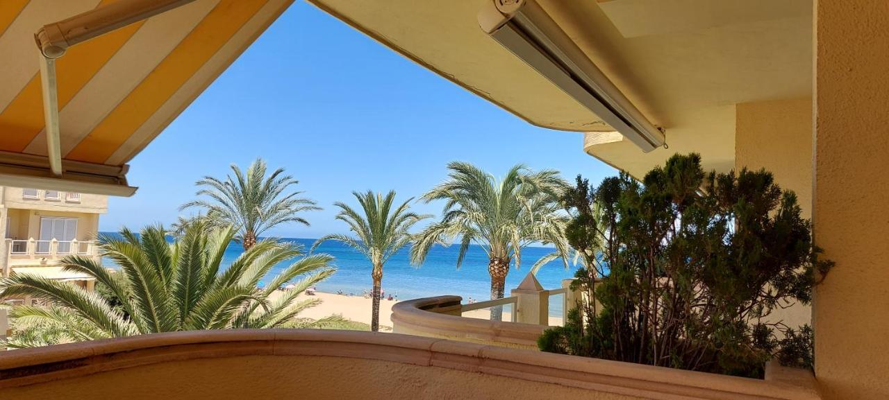 Estupendo Apartamento En Primera Linea De Playa Y Con Vistas Al Mar Dénia Eksteriør billede