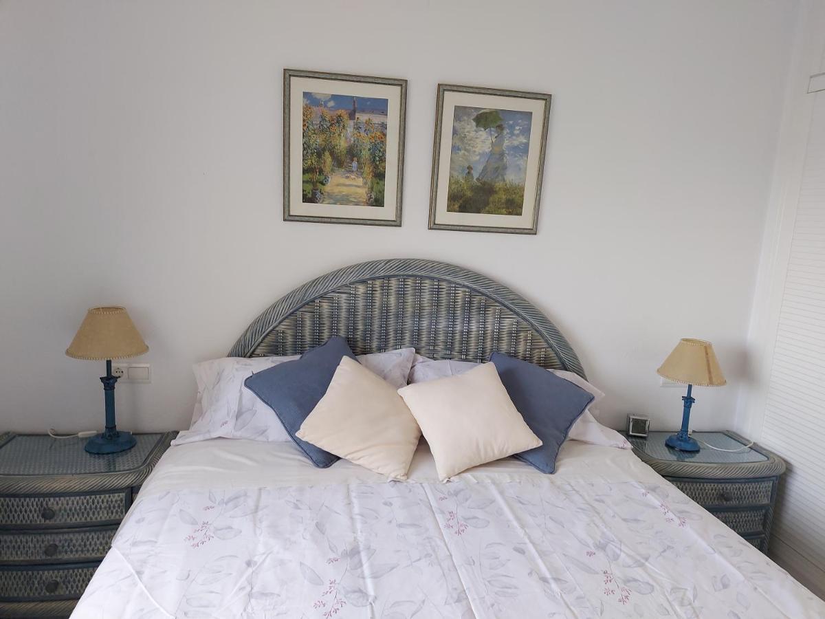 Estupendo Apartamento En Primera Linea De Playa Y Con Vistas Al Mar Dénia Eksteriør billede