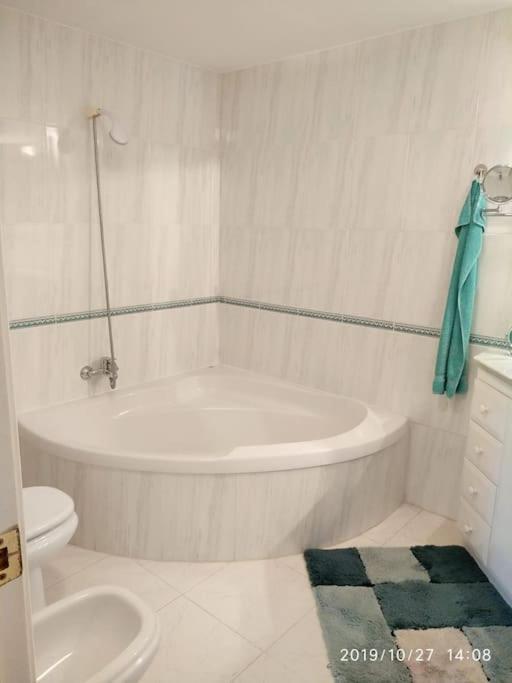 Estupendo Apartamento En Primera Linea De Playa Y Con Vistas Al Mar Dénia Eksteriør billede