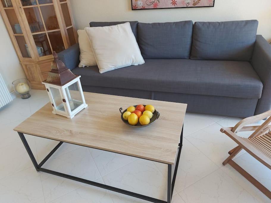 Estupendo Apartamento En Primera Linea De Playa Y Con Vistas Al Mar Dénia Eksteriør billede